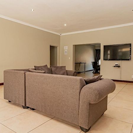 See You There Accommodation 1 Centurion Bagian luar foto
