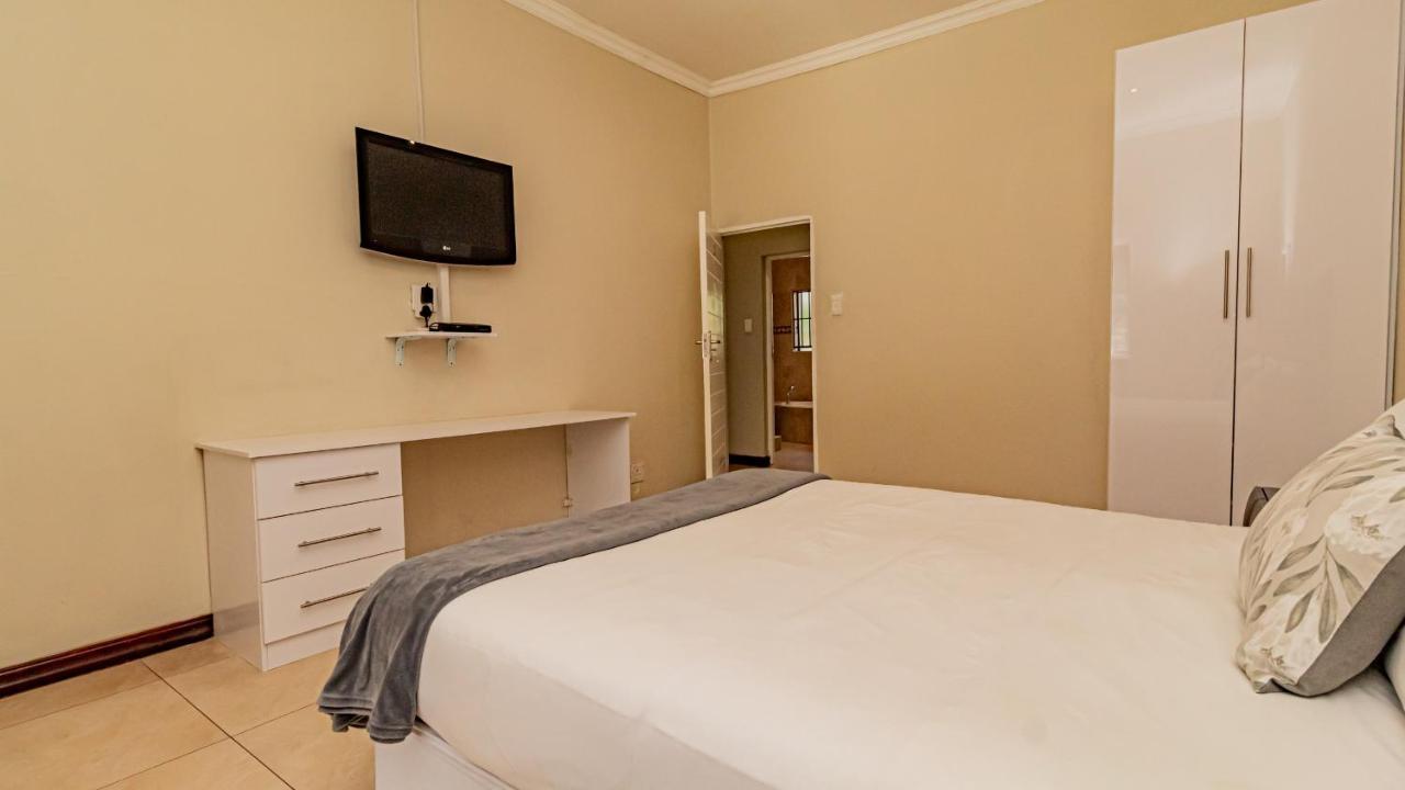 See You There Accommodation 1 Centurion Bagian luar foto