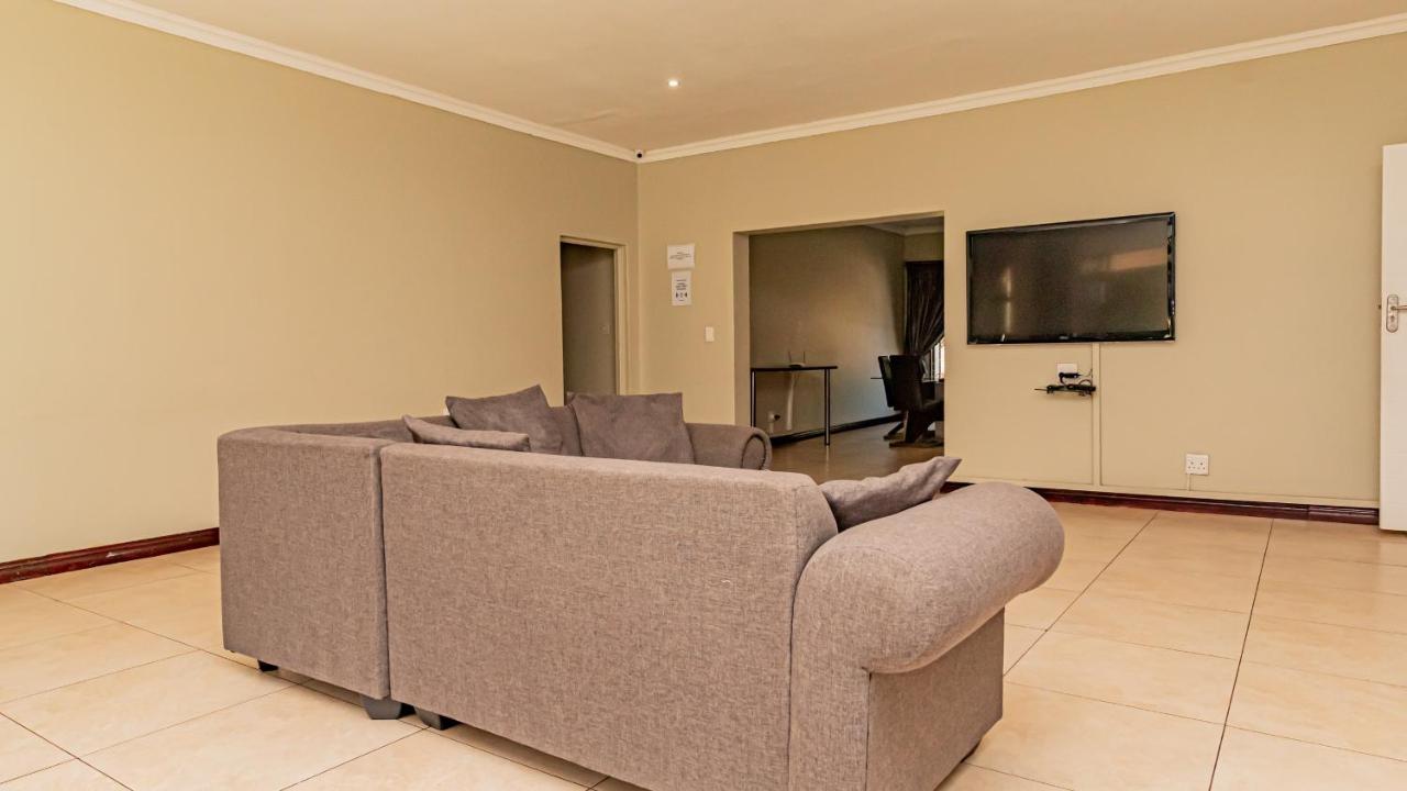 See You There Accommodation 1 Centurion Bagian luar foto