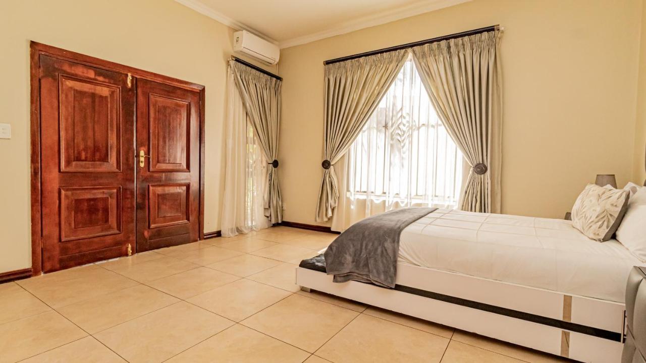 See You There Accommodation 1 Centurion Bagian luar foto