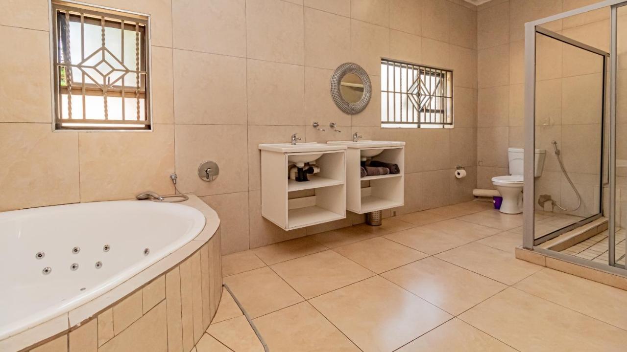 See You There Accommodation 1 Centurion Bagian luar foto