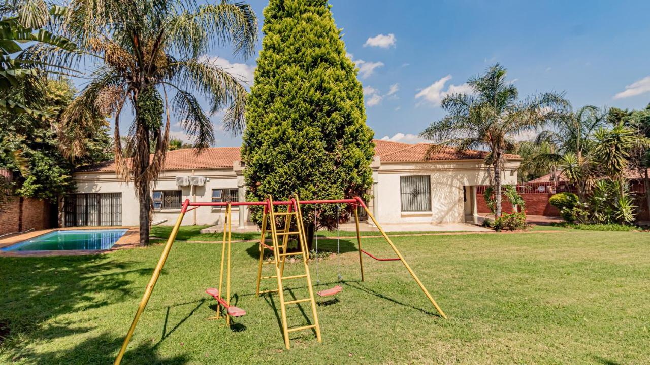 See You There Accommodation 1 Centurion Bagian luar foto
