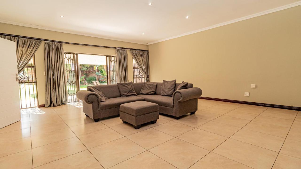 See You There Accommodation 1 Centurion Bagian luar foto