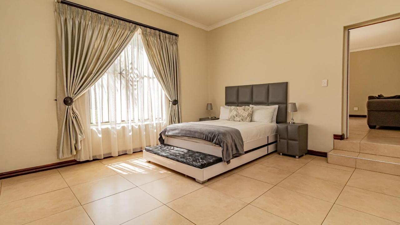 See You There Accommodation 1 Centurion Bagian luar foto