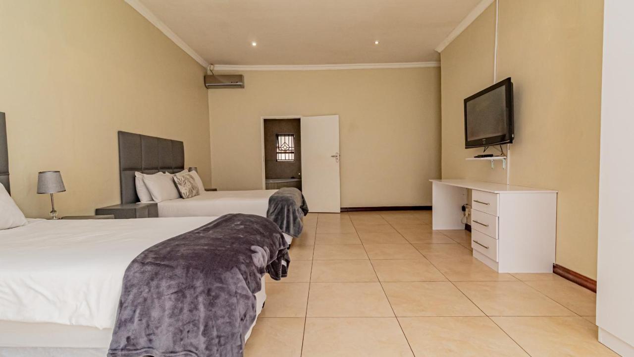 See You There Accommodation 1 Centurion Bagian luar foto