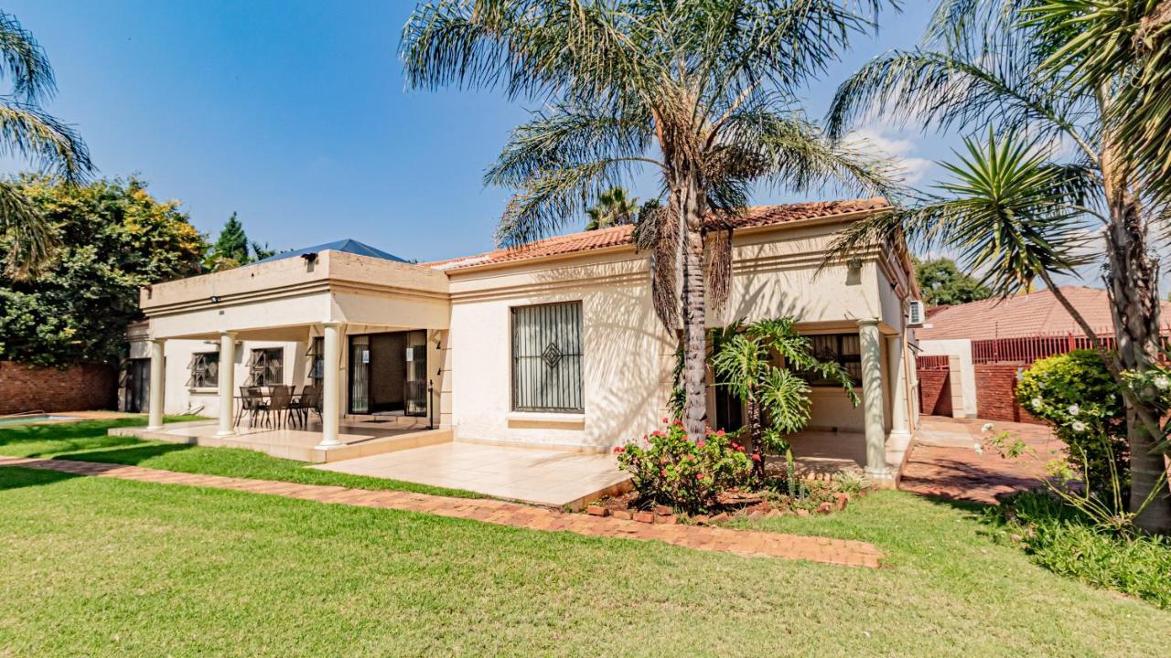 See You There Accommodation 1 Centurion Bagian luar foto